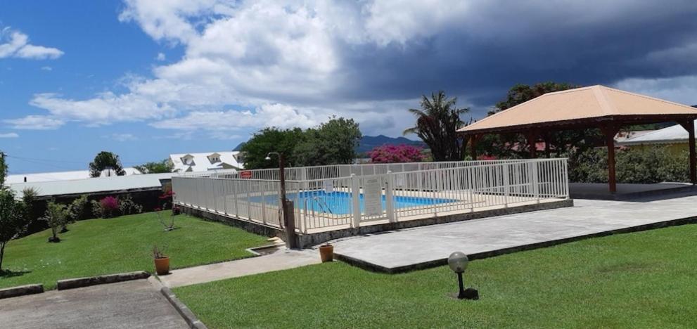 Ti'Bakoua A Sainte-Luce Plage Et Piscine エクステリア 写真